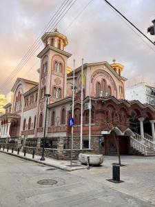 Cozy 2 Bedroom Condo by Waterfront & Metro