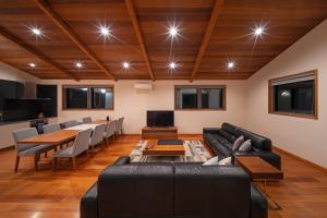 Bluebird Chalets by The Hakuba Collection
