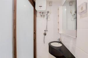 Relaxing Studio at Sky House BSD Apartment By Travelio