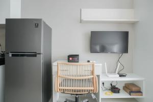 Modern and Comfort Studio at Ciputra International Apartment By Travelio