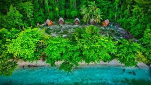 Tanjung Kalemo Resort