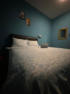 charming 1br retreat in bayan lepas 1car park Malaysian guest only Netflix