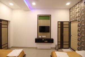 Golden Residency