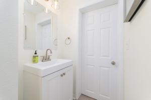 Be a Nomad - Ocean Breeze - Steps from Beach