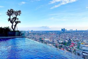 Lavish The Peak 2BR Apartment in Tunjungan Plaza 5 Surabaya City Centre by Le Ciel Hospitality