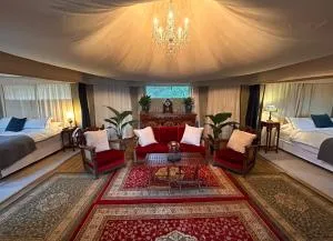 Wingtons Glamping - Low Head