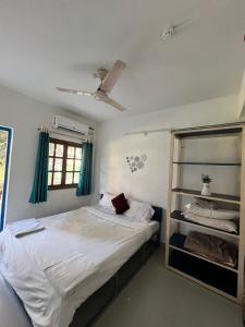 2BHK Apartment with pool,wifi, ground floor & no restrictions