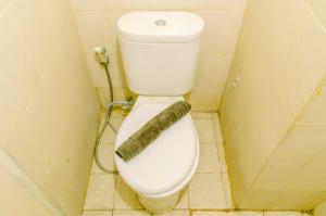 Fancy and Nice Studio at Serpong Greenview Apartment By Travelio