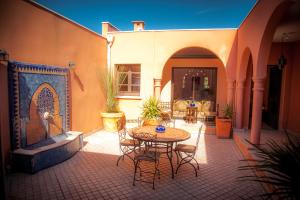 Chambre Agdz, Riad 2 Couple only au village naturiste