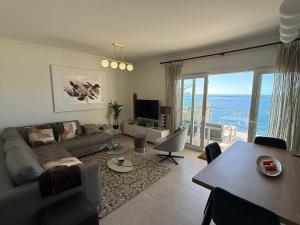 Estepona Beach Front Apartment with Stunning Sea Views