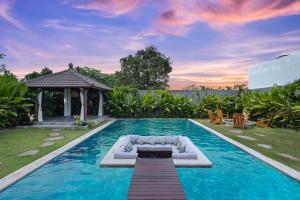 Brand New 4BR Villa with Pool, Sauna & Fire pit close to Nusa Dua and Uluwatu