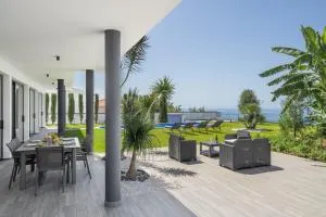 Modern villa pool garden seaview Ocean Sunset - 加乌拉