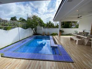 Vida Homes Condo Resort