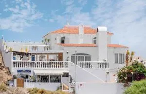 Villa Barry Swimming Pool, Amazing Sea Views, Bar - Tesejerague