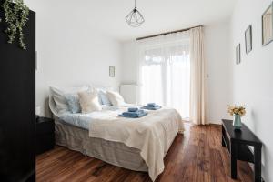 Mollys Apartment - 2 bdrms, terrace, parking