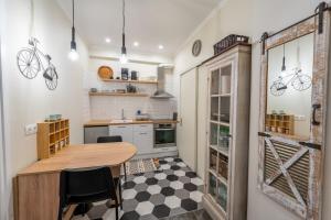 Meeting Poet at Corfu!