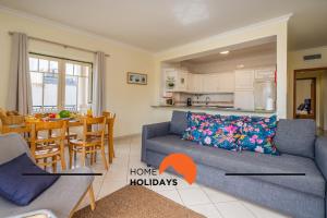 #269 T2 Bicos Flat R by Home Holidays