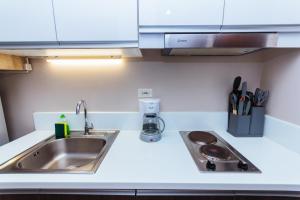 The Laughing Loft Cosmopolitan Comfort Gym Swim Park 2428