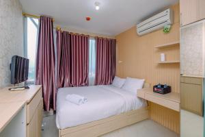 Nice and Simply Studio Room at Saladdin Mansion Aparment By Travelio