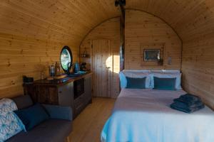 Stargaze at OLJU Lodges