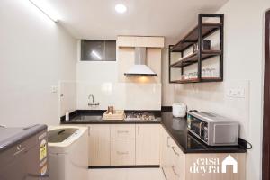 Jhamel Apartments 2 by Casa Deyra