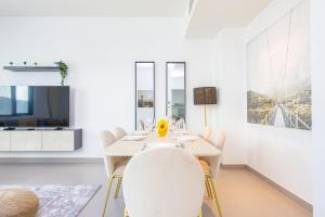 Bloomfields Royal 4Br Noya Viva