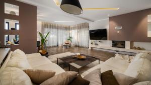 Villa Pedena by Villas Holiday