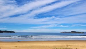 Once Upon A Tide 700m to Umina Beach Modern 3 bedroom 5 bed home