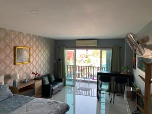 Beach Front Condo Centerviews Bangsaray Floor 6