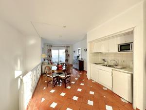 DUPLEX COM VISTA MAR E SOLARIO PRIVATIVO 6 Px