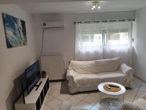 S & K GROUND FLAT in Vrilissia