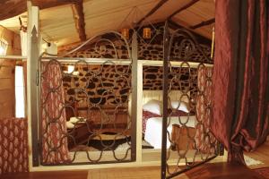 B&B / Chambres d'hotes Notre Bergerie : Chambre Double - Vue sur Jardin