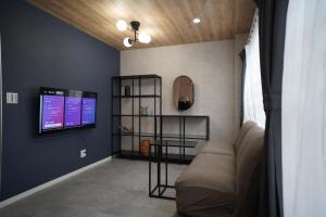 Hotel iemirai SHINJUKU 3min train ride to Shinjuku Station