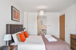 Kennet House 2 Bedroom, 2 Bathroom Apartment