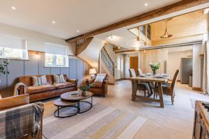 Luxury barn Retreat - sleeps 2-4, quiet location with parking