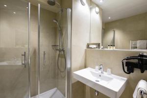 Hotels Hotel Vacances Bleues Royal Westminster : photos des chambres