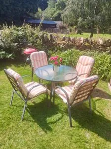 Cottage in Saddleworth with private garden and great views - Delph
