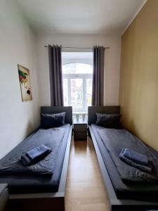 Altbauwohnung direkt an der Karli mit Balkon - Netflix inklusive