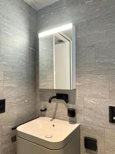 Luxury Studio 111 - Orange