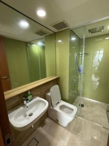 URBAN SKY HOME NEAR KLCC Complementary Breakfast