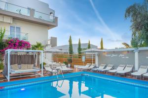 Kastro Beach Apartments