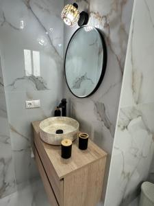 APARTAMENTOS LUNA solo FAMILIAS Y PAREJAS