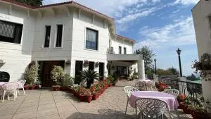 8fold-Pinecrest By LaRiSa, Bhimtal - 比姆塔尔