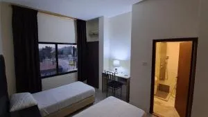 Elgee Hotel - Tufailah