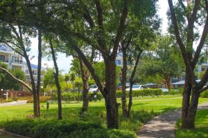 Modern Elegance Cutting-Edge Smart Home