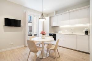 Modern, brand-new apartment for 4 in Las Letras - Huertas