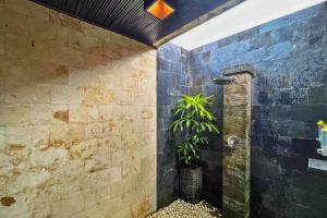 Villa Pastiny Santy Sidemen