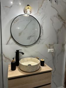 APARTAMENTO LUNA 1 SOLO FAMILIAS Y PAREJAS