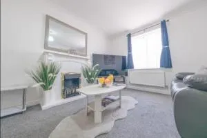 3 bed-5 guests-parking-garden - Great Oakley