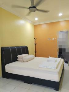 Happy Raub Guest House